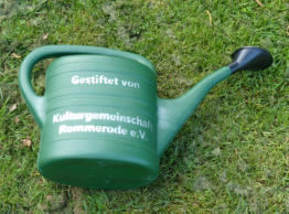 Eine der zwanzig Gießkannen